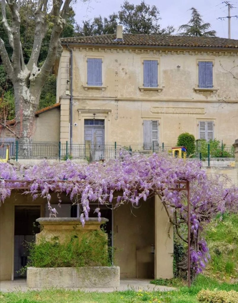 ancienne ecole de garçons qui sera la future maison des associations