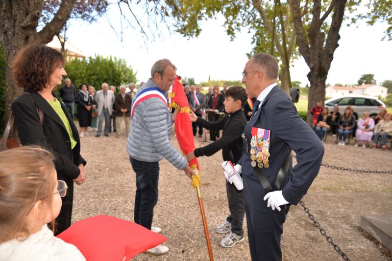 personnes drapeau enfants