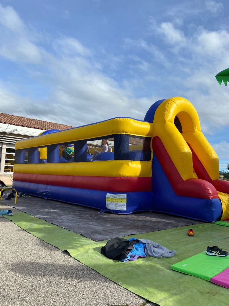 enfants chateau gonflable