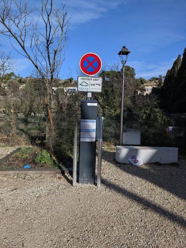 voiture chargeur electrique