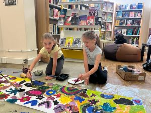 Fresque collective créée par les enfants de cucuron
