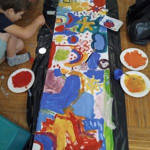 Fresque collective créée par les enfants de cucuron