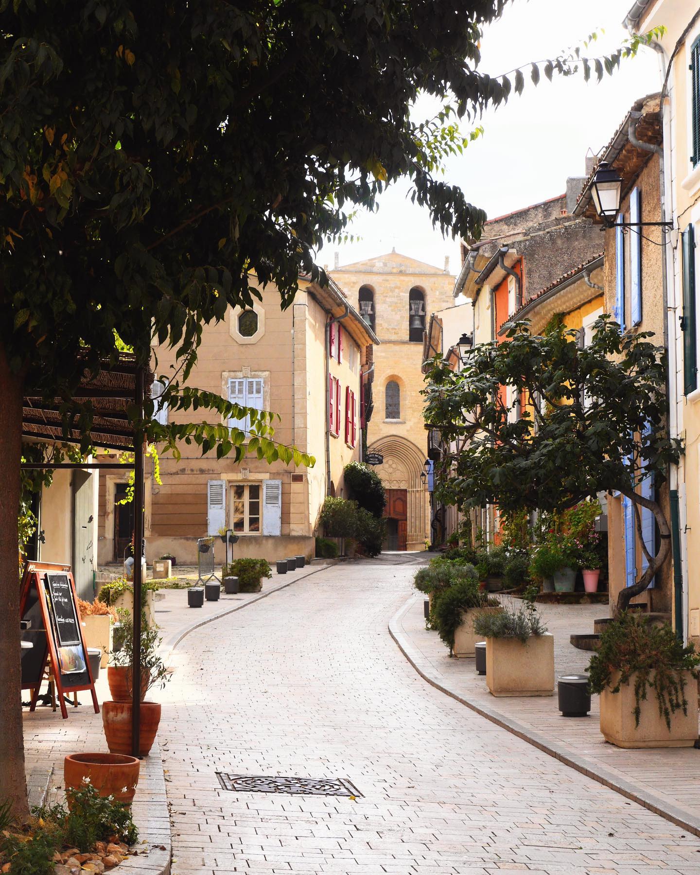 restaurant la Damme Jeanne, rue de l'église