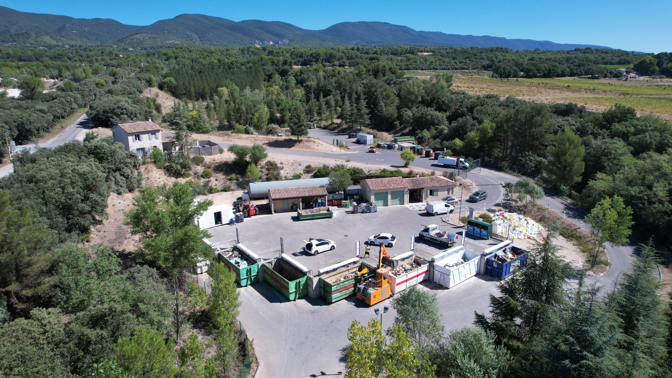 déchetterie de Vaugines Luberon monts de vaucluse Agglomération