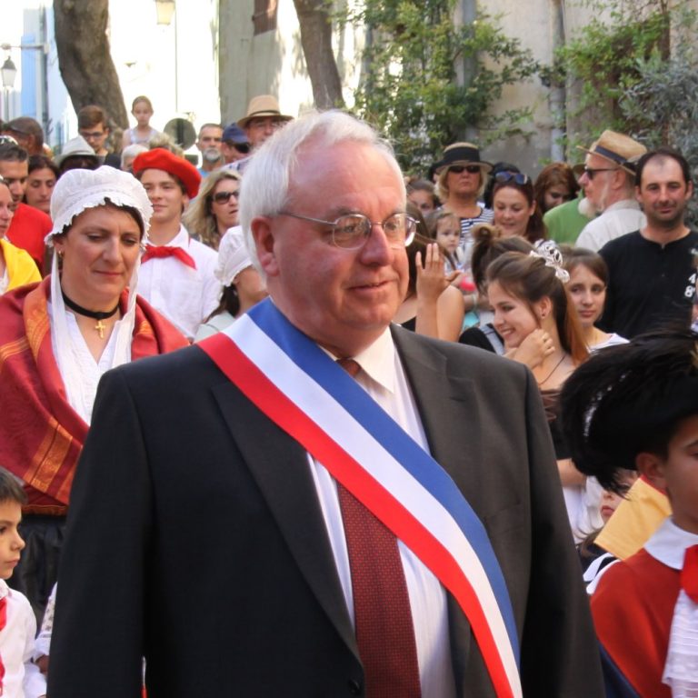 Roger deranque maire de cucuron de 2008 à 2020