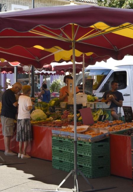 marche etal fruits legumes vendeur personnes